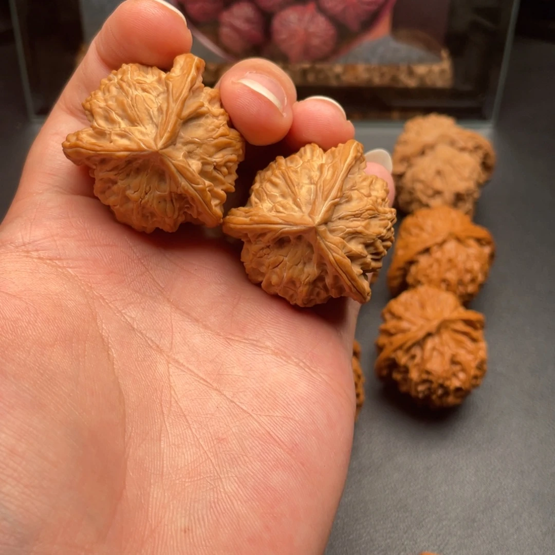 文玩核桃吊坠盘山三棱全品无修