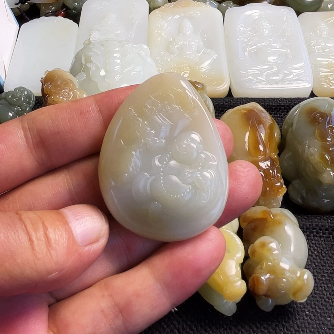 和田玉未镶嵌吊坠(不含链)