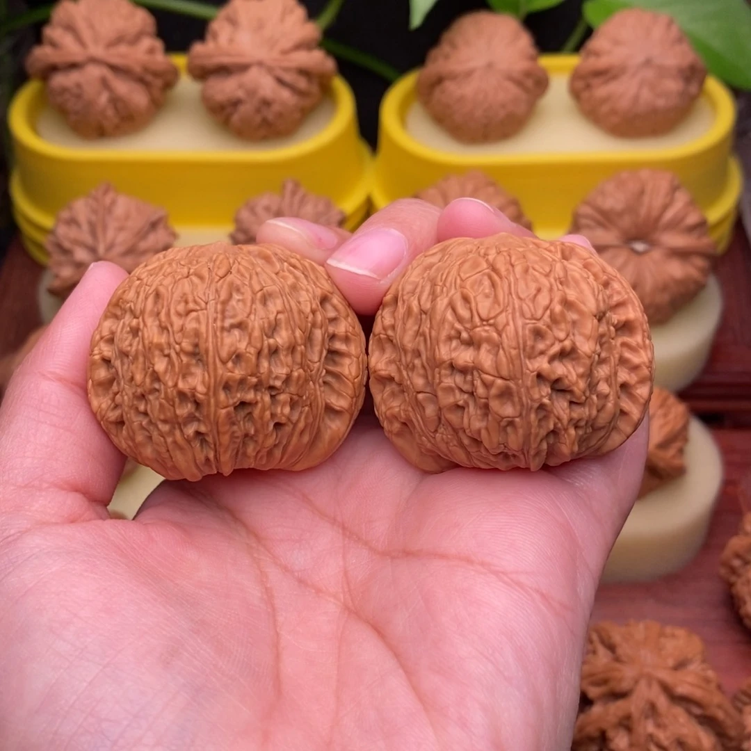 把件文玩核桃C*41“精品”泥鳅背“大漏”