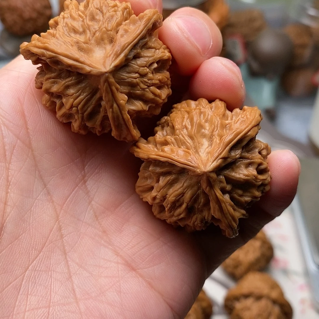 把件文玩核桃三棱