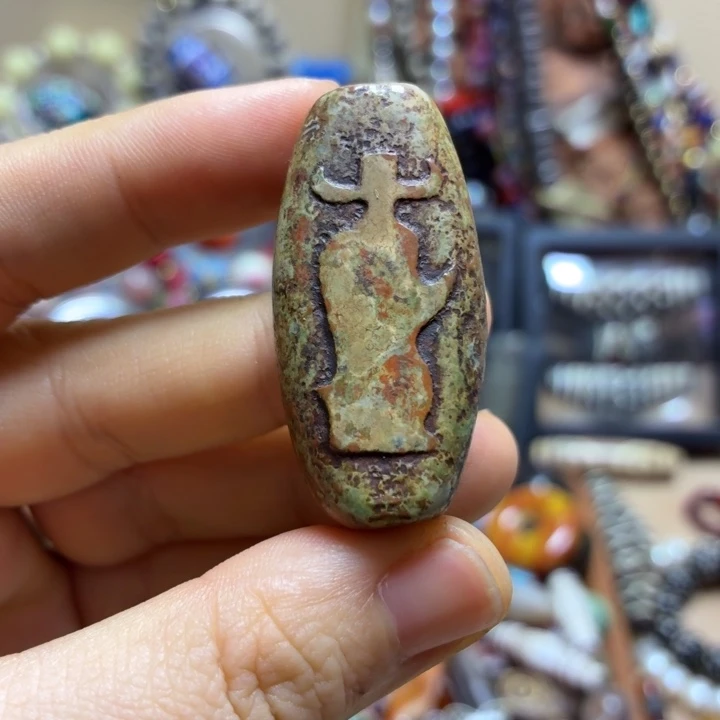 青稞供雕刻珠一个 卡40左右