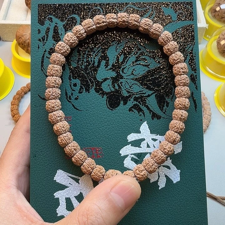 文玩核桃吊坠盘龙纹二代