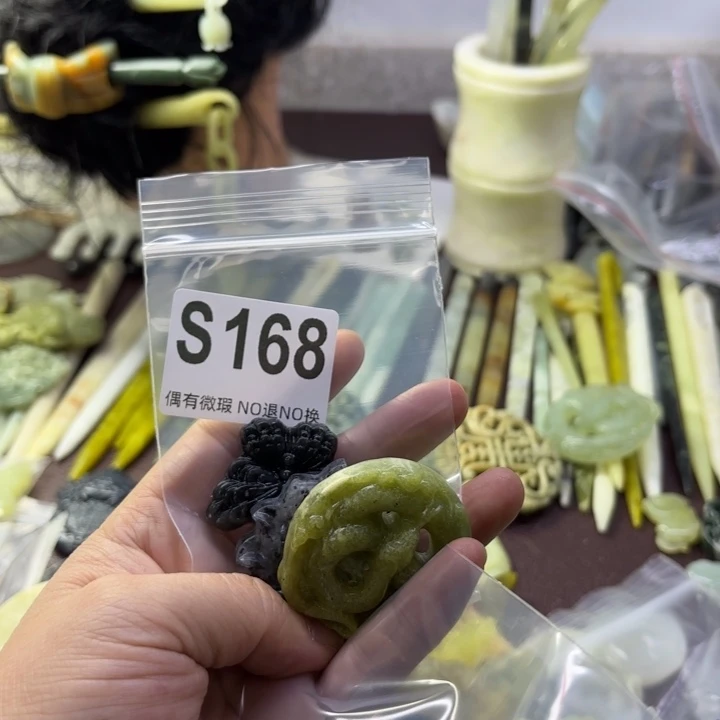 蛇纹石玉发饰合金独***雪