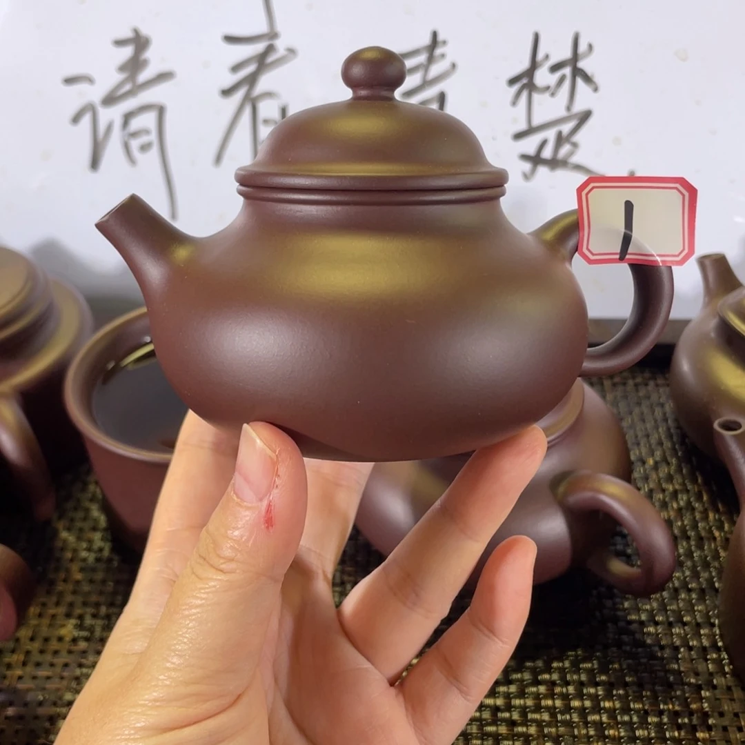 茶壶紫砂容天微瑕