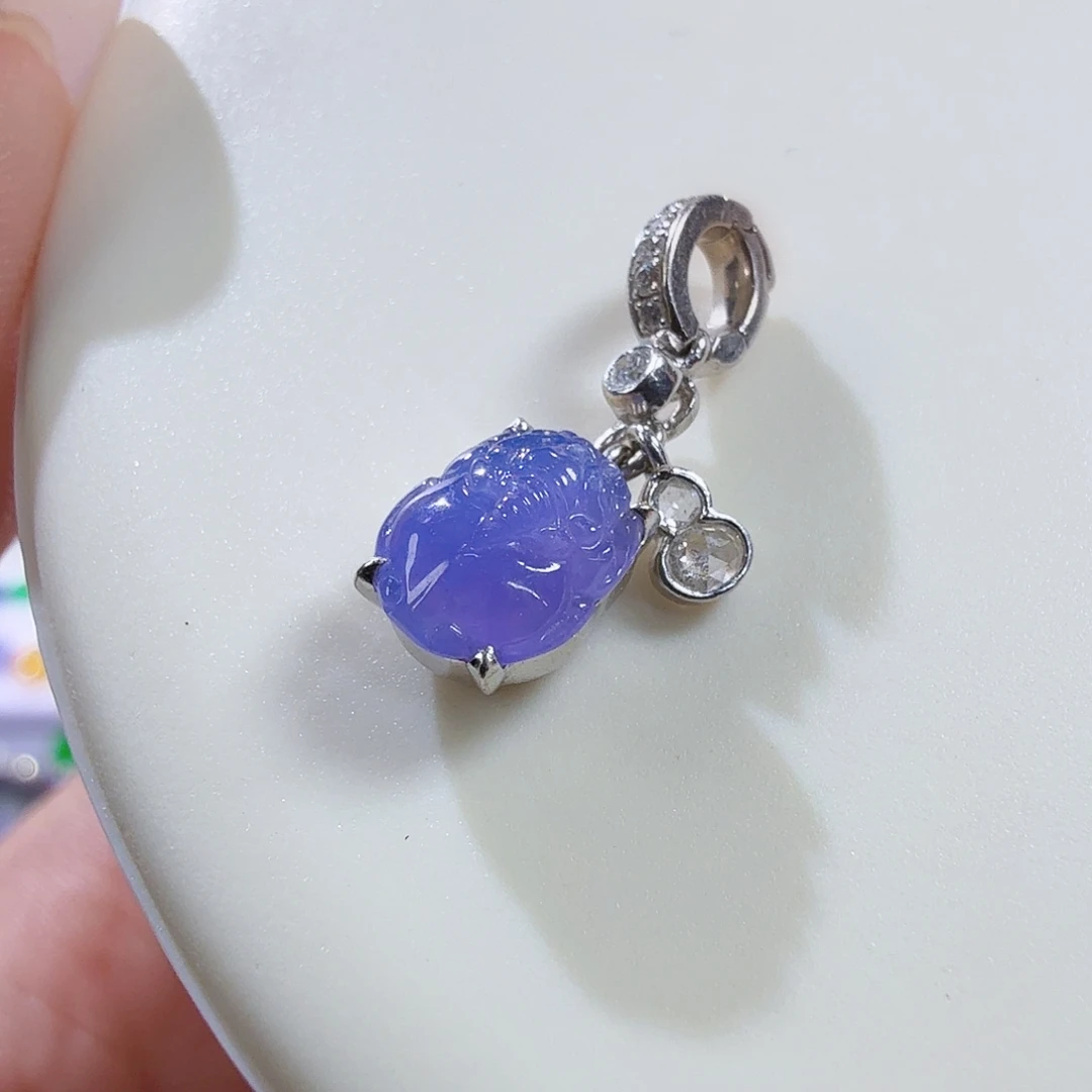 翡翠18K金镶嵌颈饰貔貅小滴流