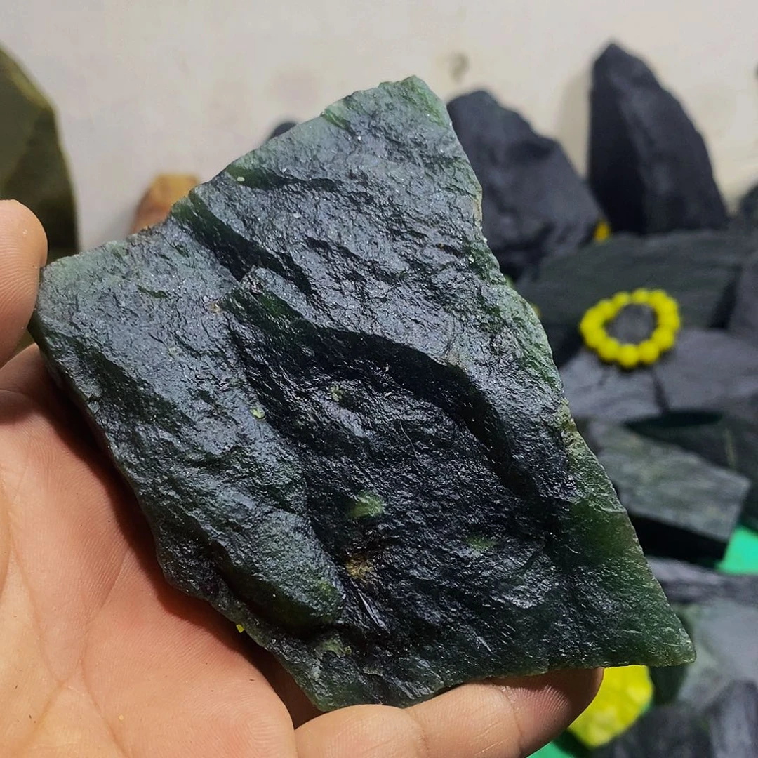 阿***健岫玉未镶嵌岫玉原石