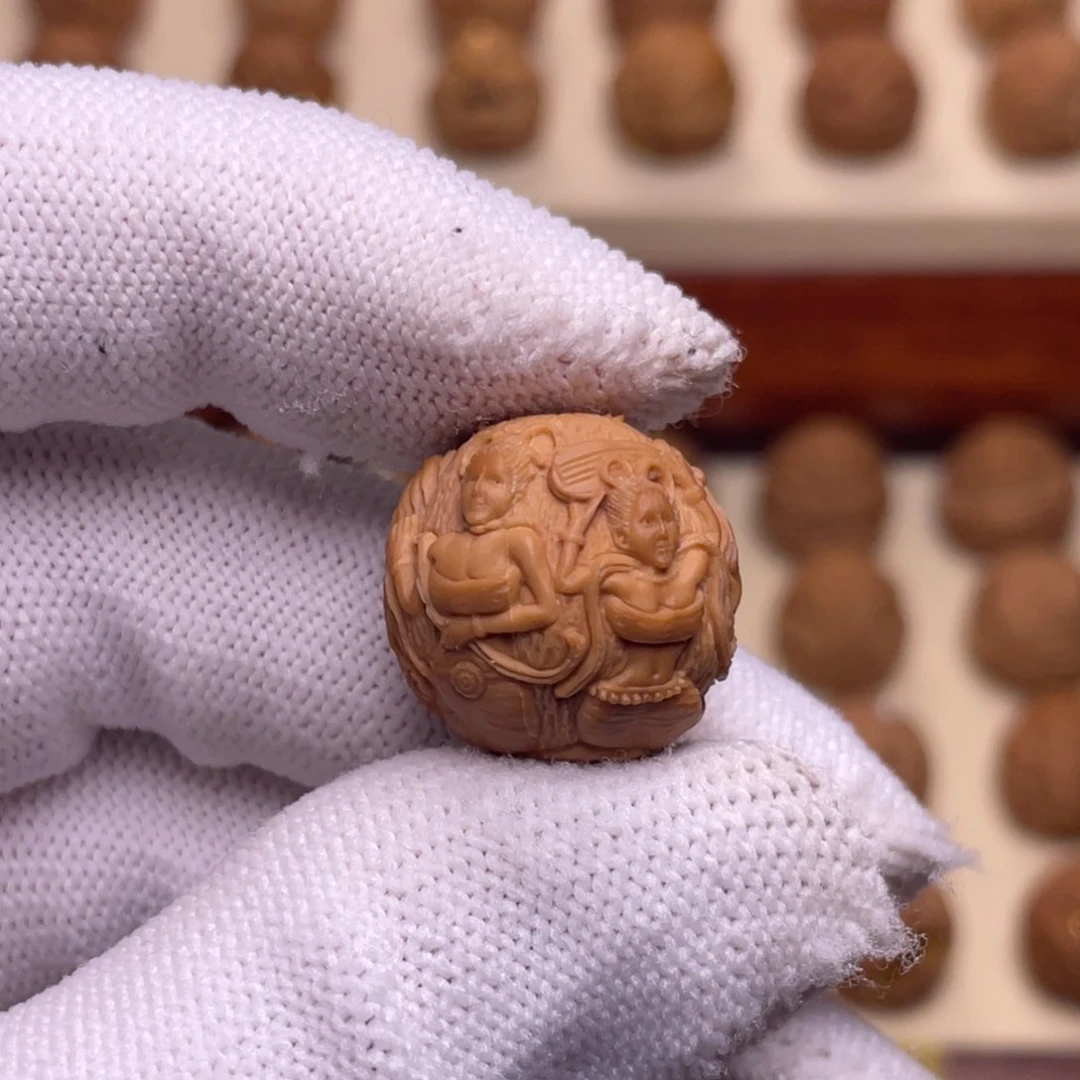 猴头核桃吊坠美女飞天18+