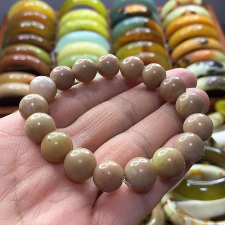 蛇纹石玉手镯未镶嵌