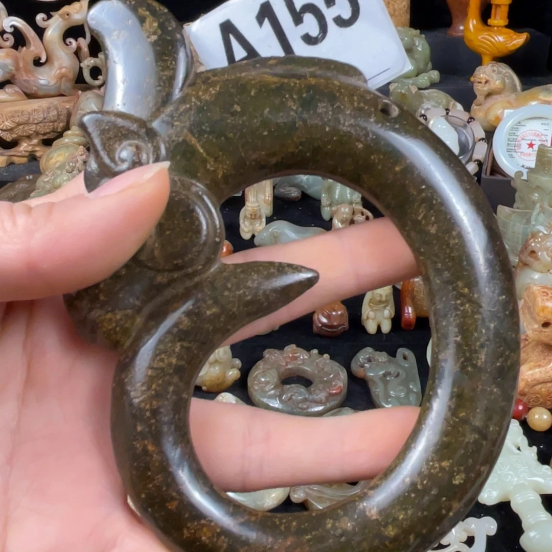 蛇纹石玉未镶嵌挂件