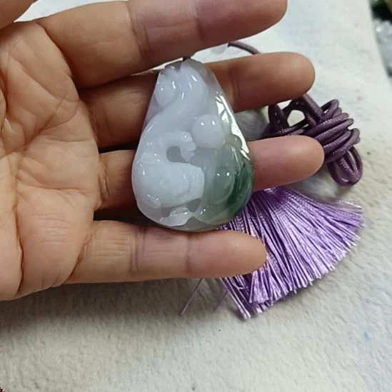 翡翠颈饰未镶嵌青*