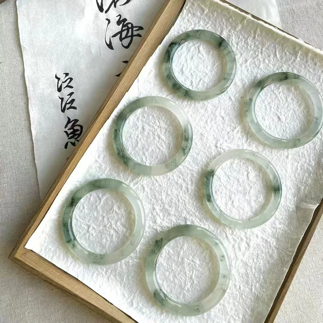 石英质玉手镯未镶嵌 编号：27