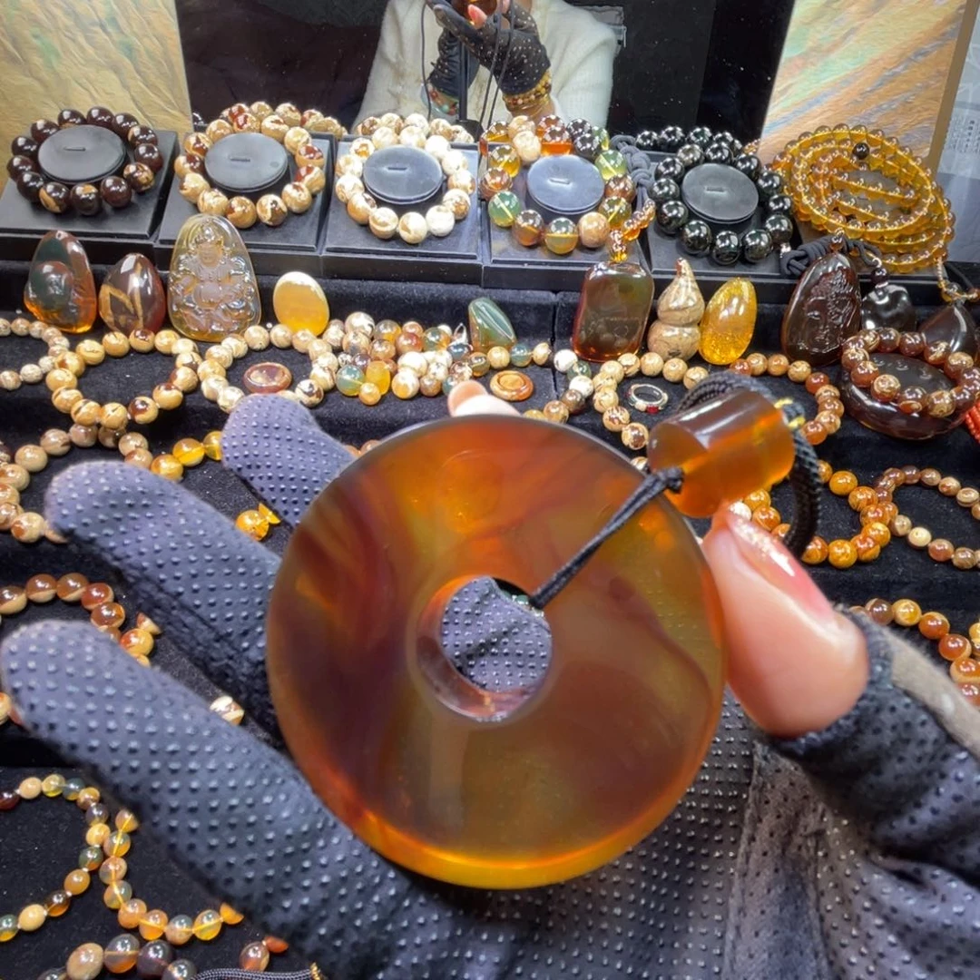 琥珀未镶嵌手串和氏璧