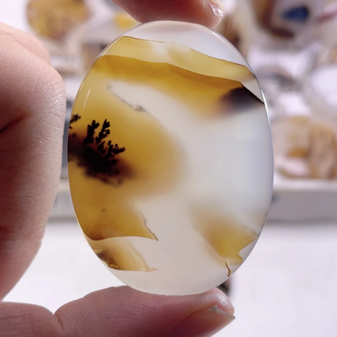 玛瑙/玉髓未镶嵌珠宝奇石