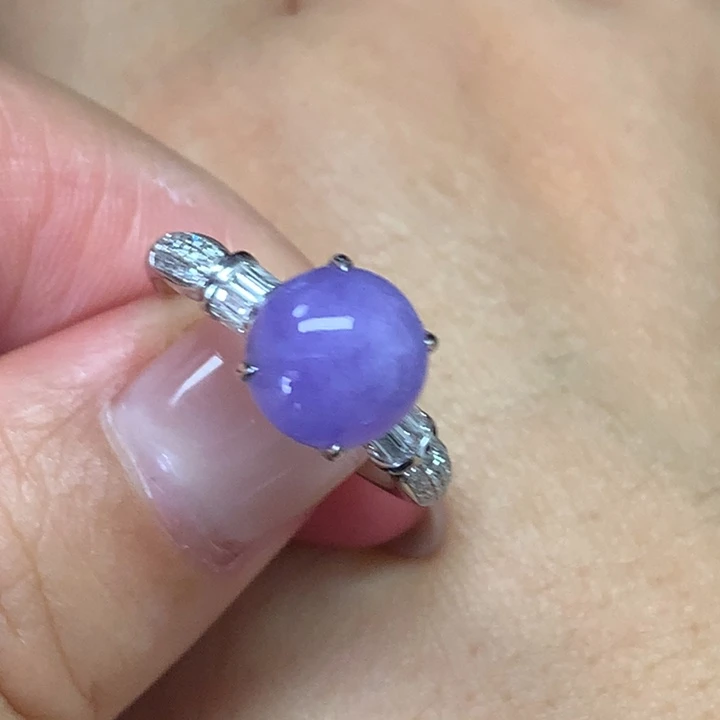 【闪购商品】颈饰18K金镶嵌翡翠戒指
