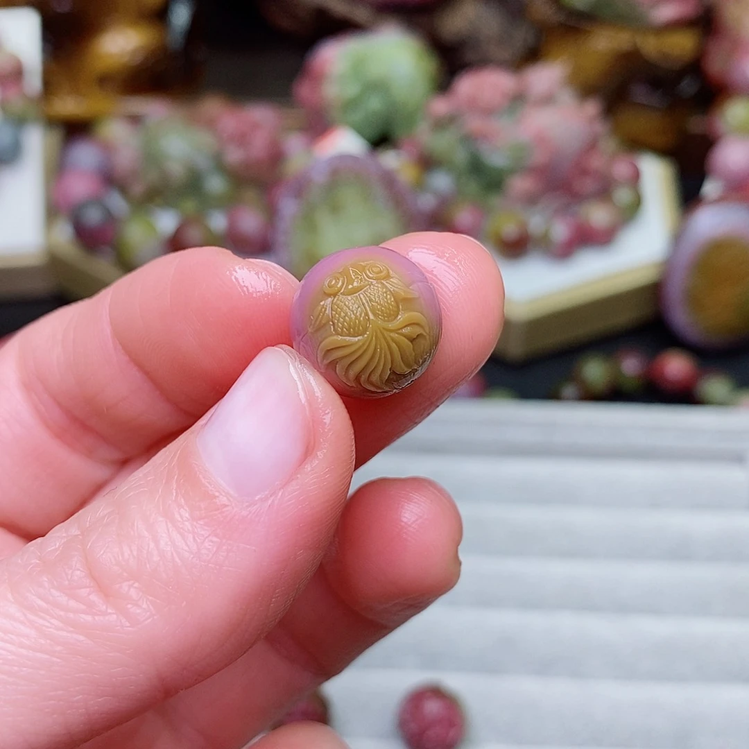 玛瑙/玉髓珠宝奇石未镶嵌徐*四盐源玛瑙定制