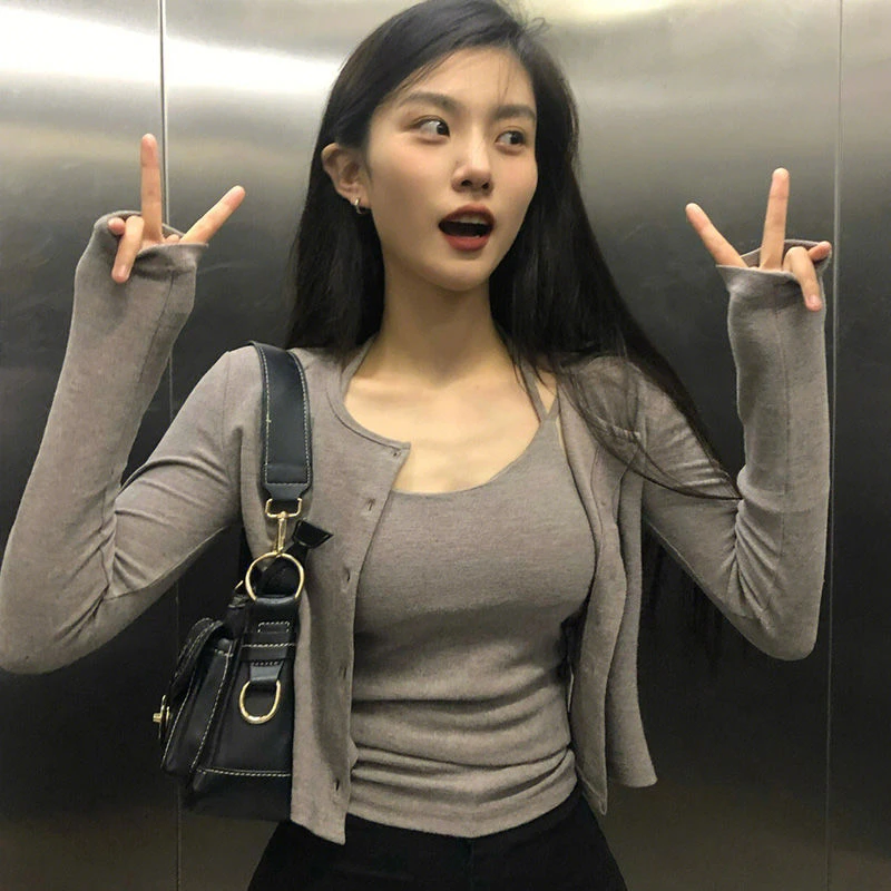 韩系高级感温柔风吊带灰色开衫两件套显瘦打底独特别致上衣女装