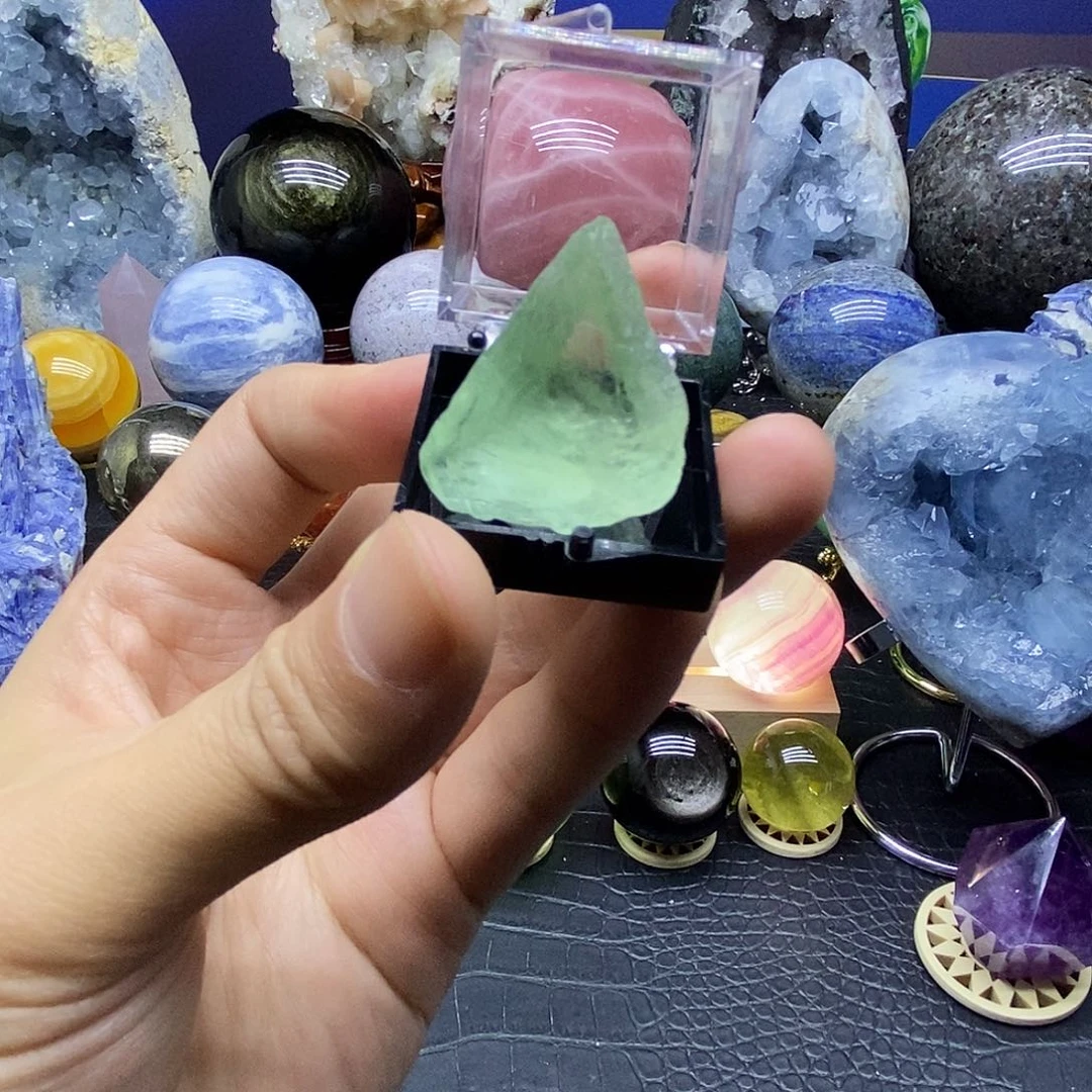 水晶大型摆件（非配饰）未镶嵌