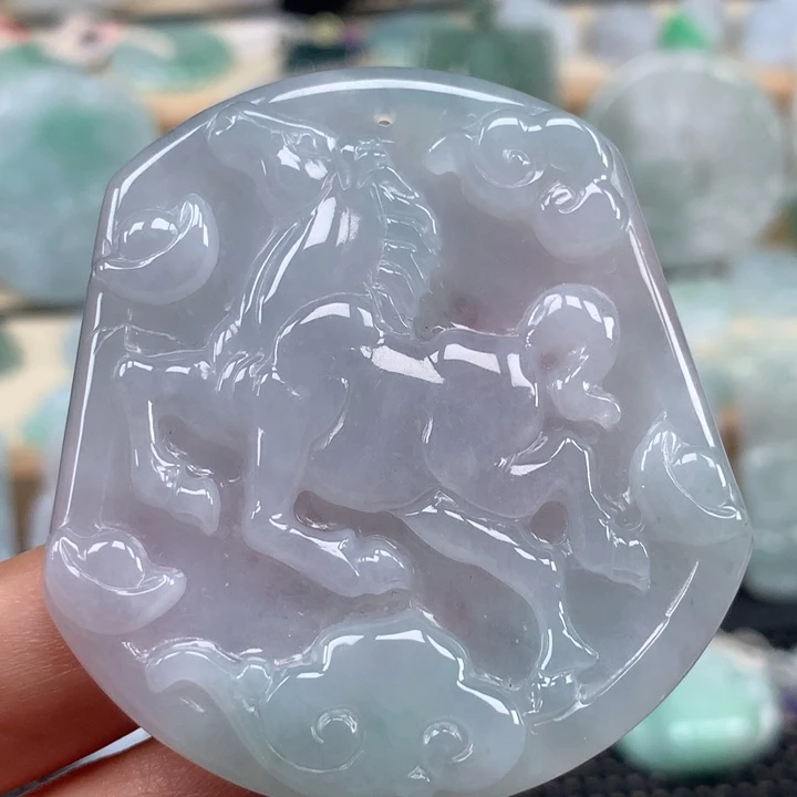 颈饰未镶嵌翡翠马牌吊坠