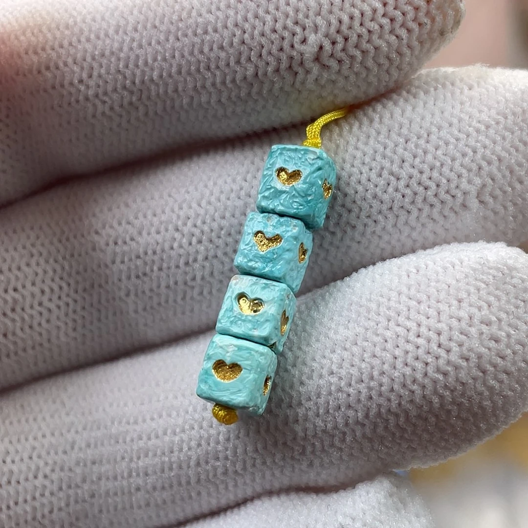 绿松石未镶嵌挂件