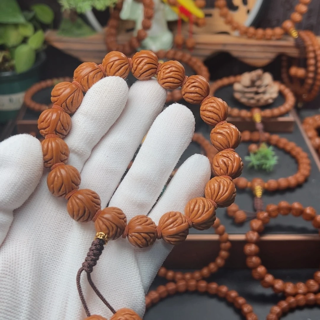 吊坠桃核1.6祥云手持