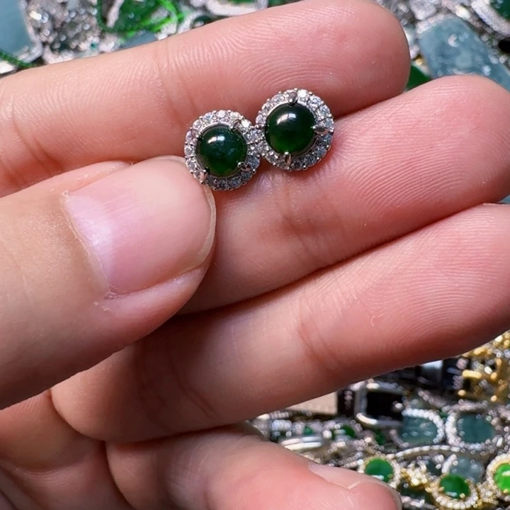 翡翠未镶嵌颈饰天然A货翡翠放漏