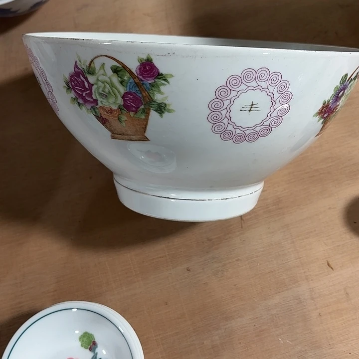 陶山**蓉23公分提篮子花斗地微瑕