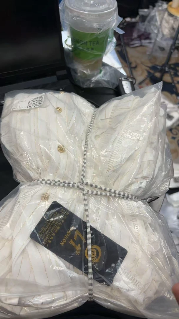 D25捡漏时尚南油轻奢品牌龙凤腾女装先到先得