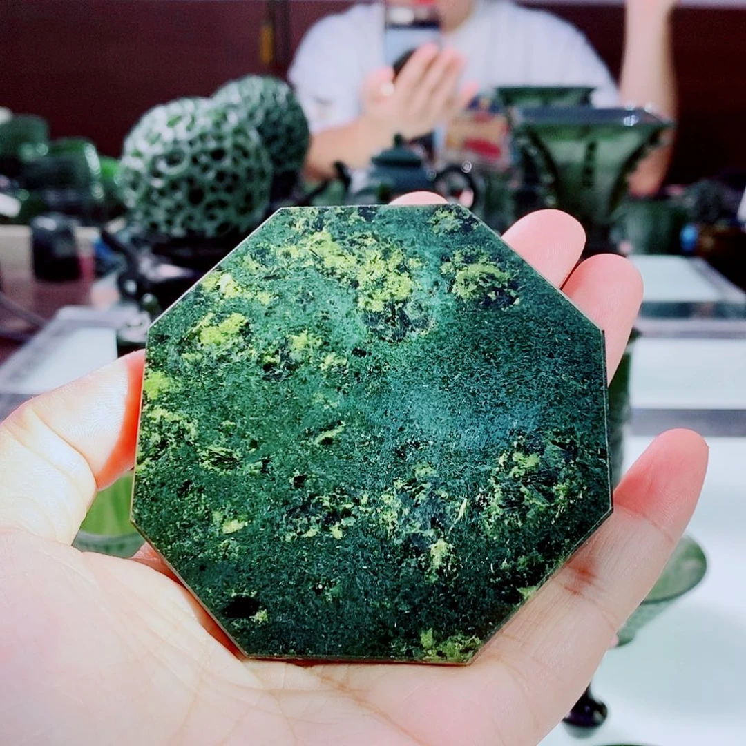 未镶嵌和田玉（青玉）摆件
