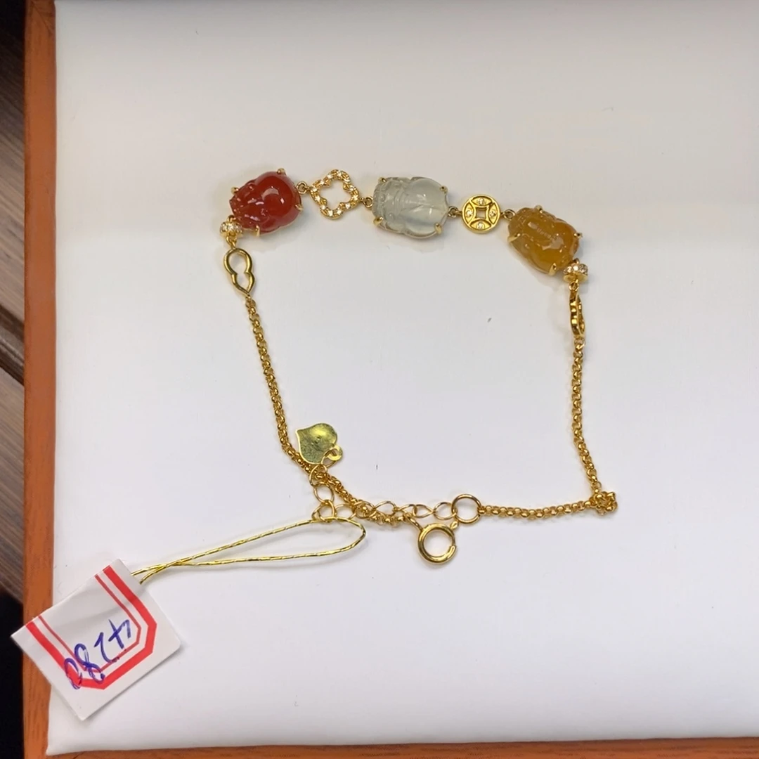 ****y翡翠18K金镶嵌颈饰翡翠