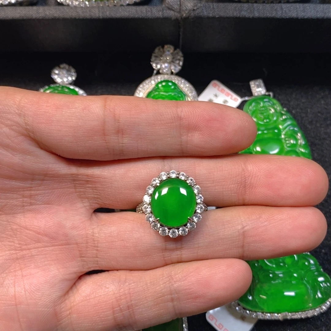 颈饰银S925镶嵌翡翠蛋面戒指