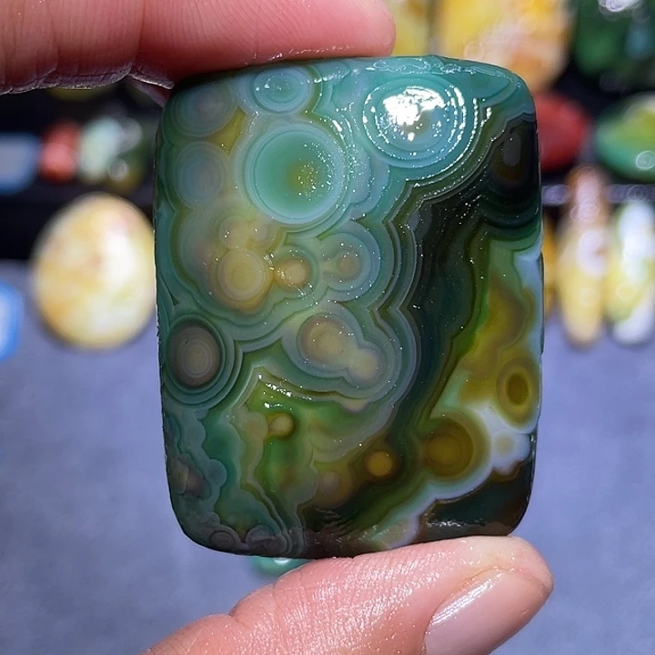 玛瑙/玉髓未镶嵌珠宝奇石