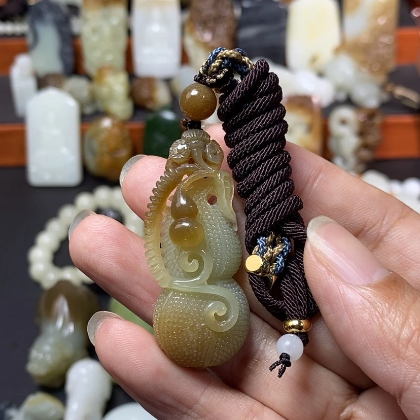 【闪购商品】颈饰未镶嵌和田玉