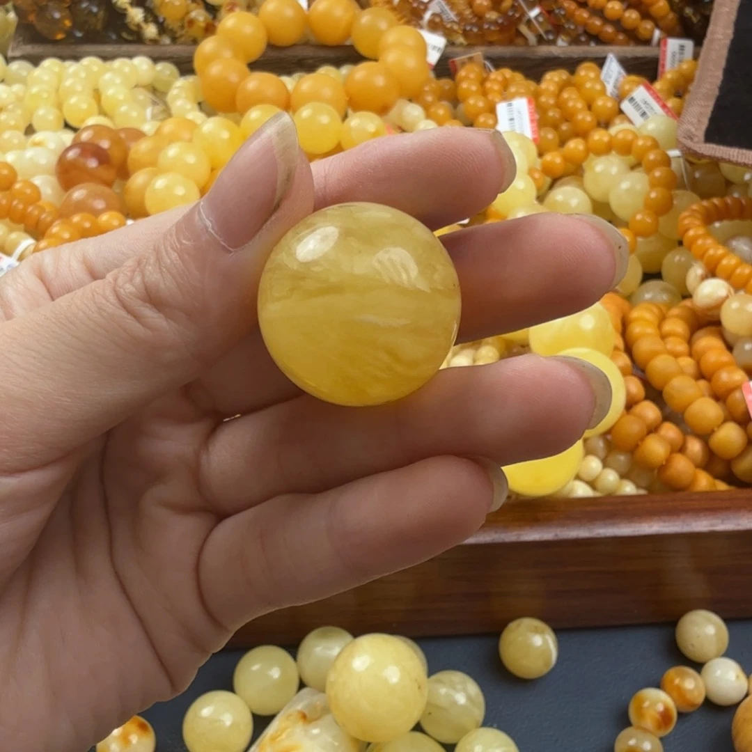 未镶嵌琥珀珠宝奇石