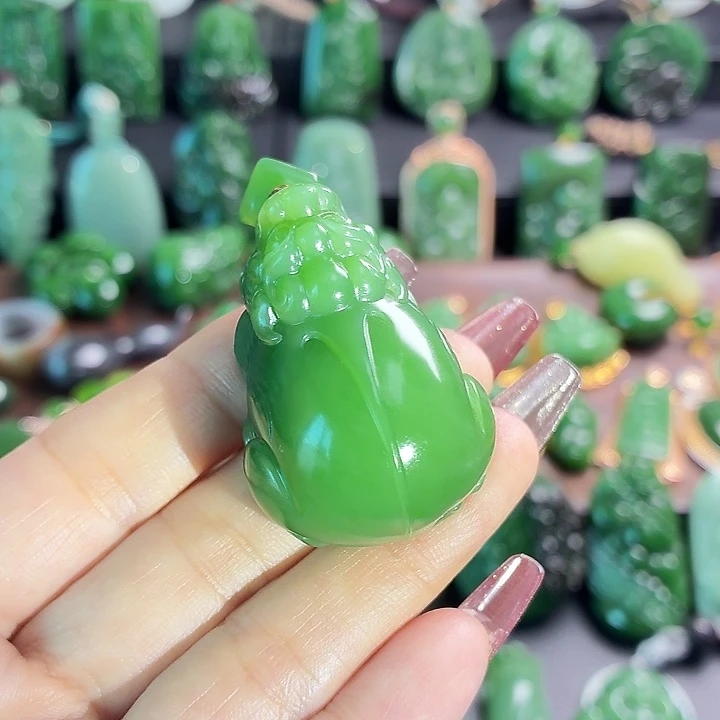 中***年和田玉未镶嵌挂件