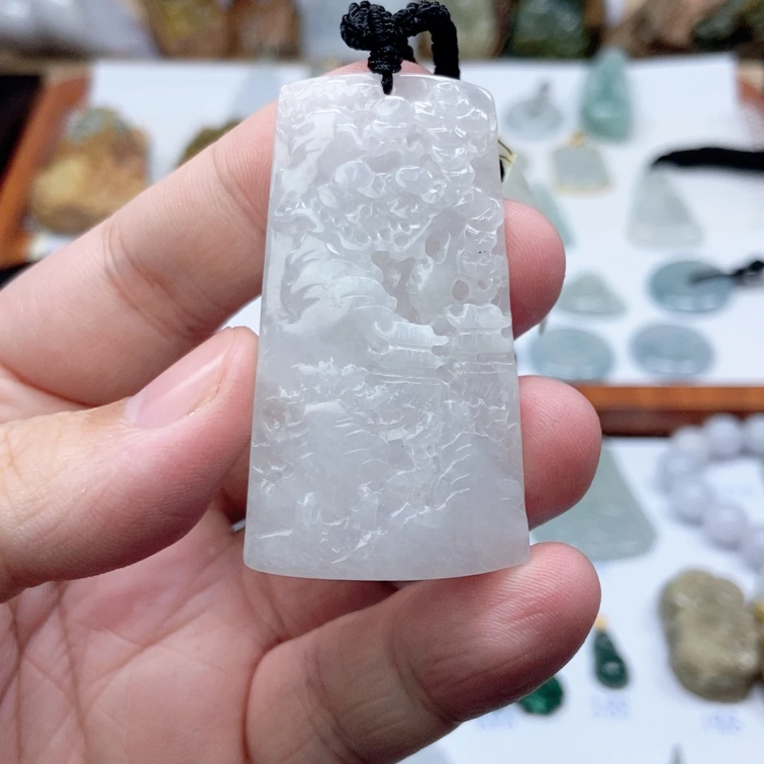翡翠未镶嵌颈饰山水牌 天然缅甸ａ货翡翠