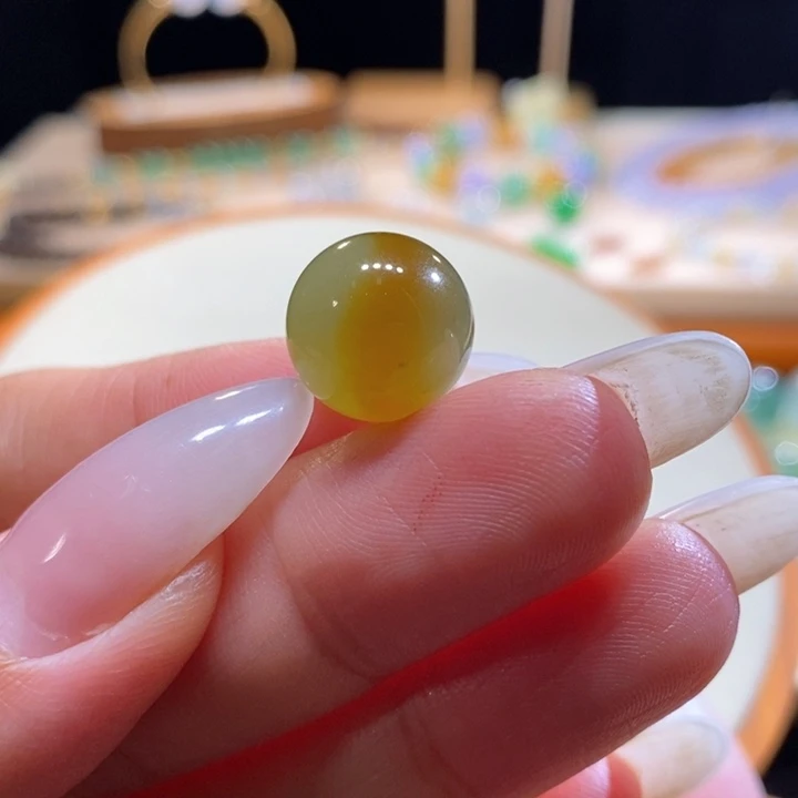 翡翠未镶嵌颈饰翡翠冰胶红黄翡珠卡13m