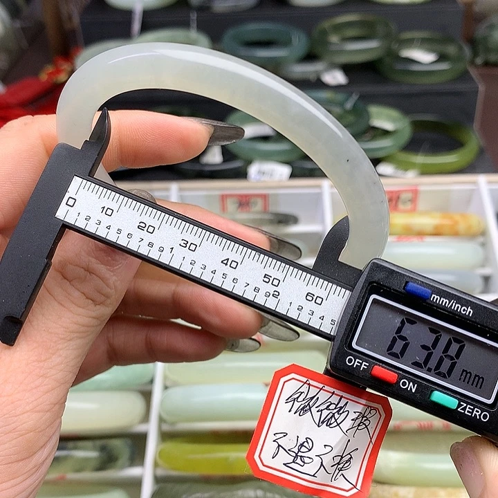 蛇纹石玉手镯未镶嵌689