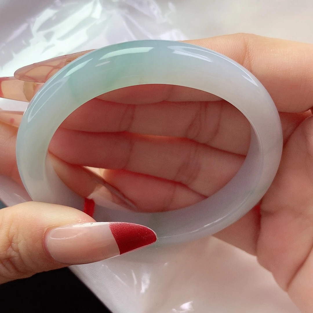 【闪购商品】翡翠手镯未镶嵌a 11000贵妃