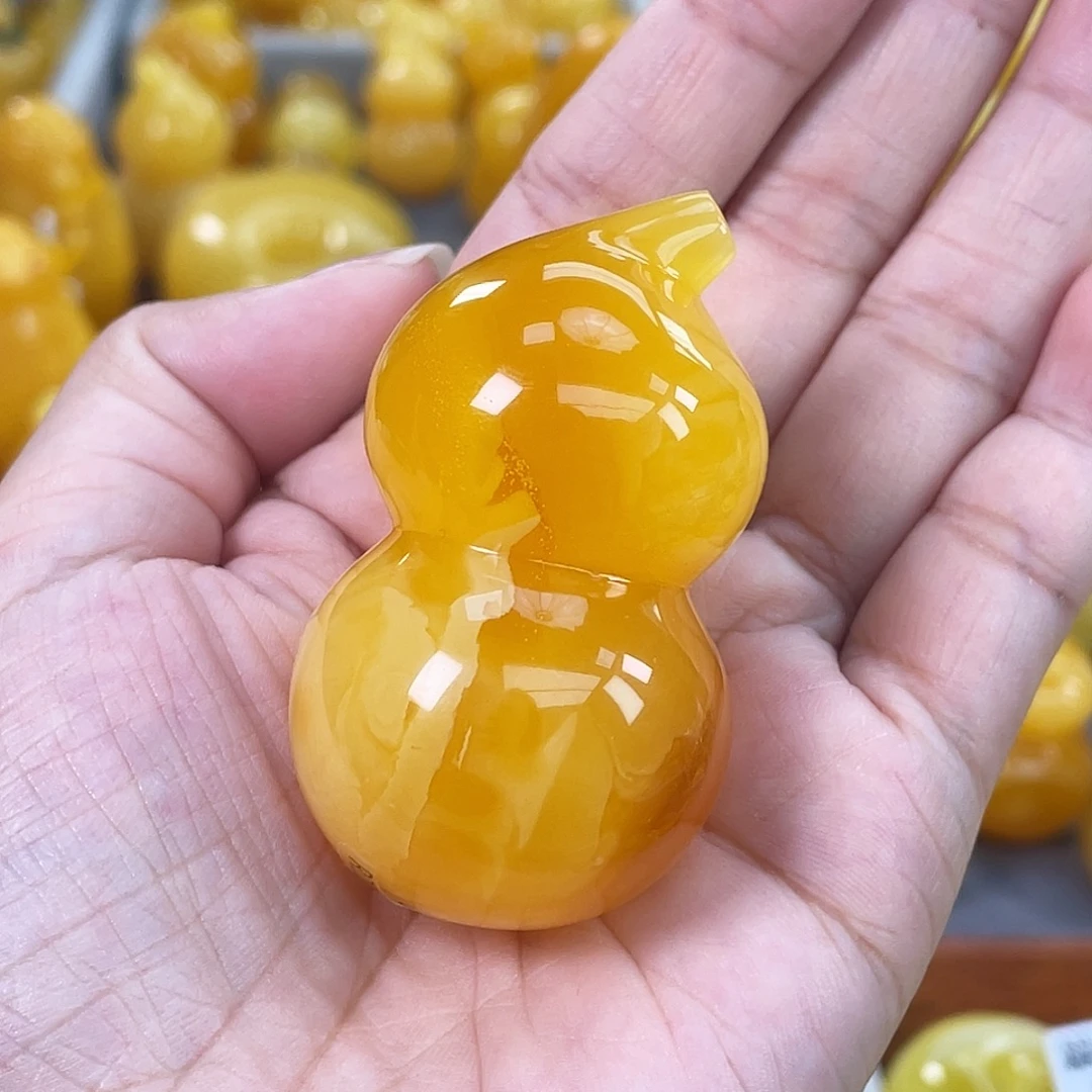 琥珀未镶嵌珠宝奇石h67