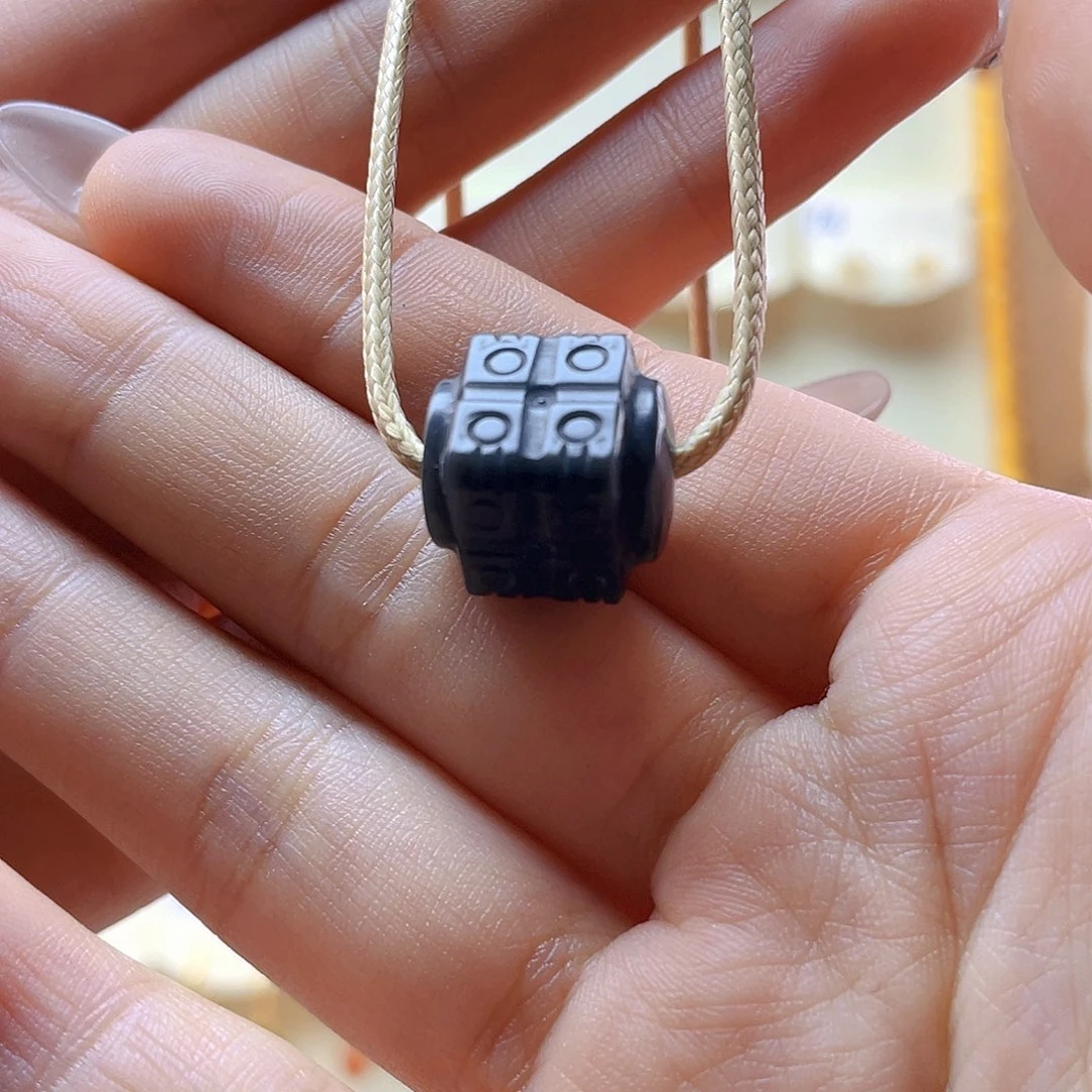 和田玉吊坠(赠链)未镶嵌是**啊