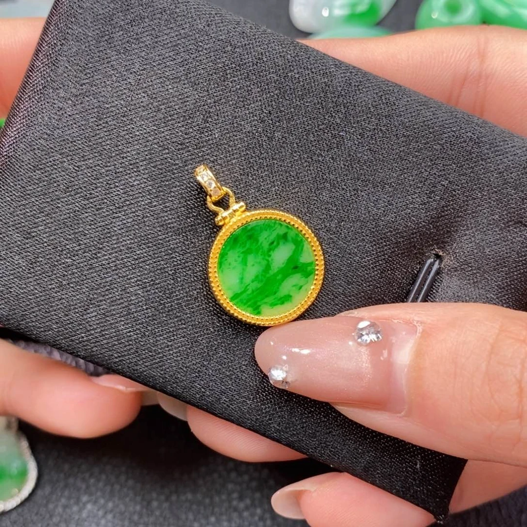 翡翠颈饰银S925镶嵌翡翠