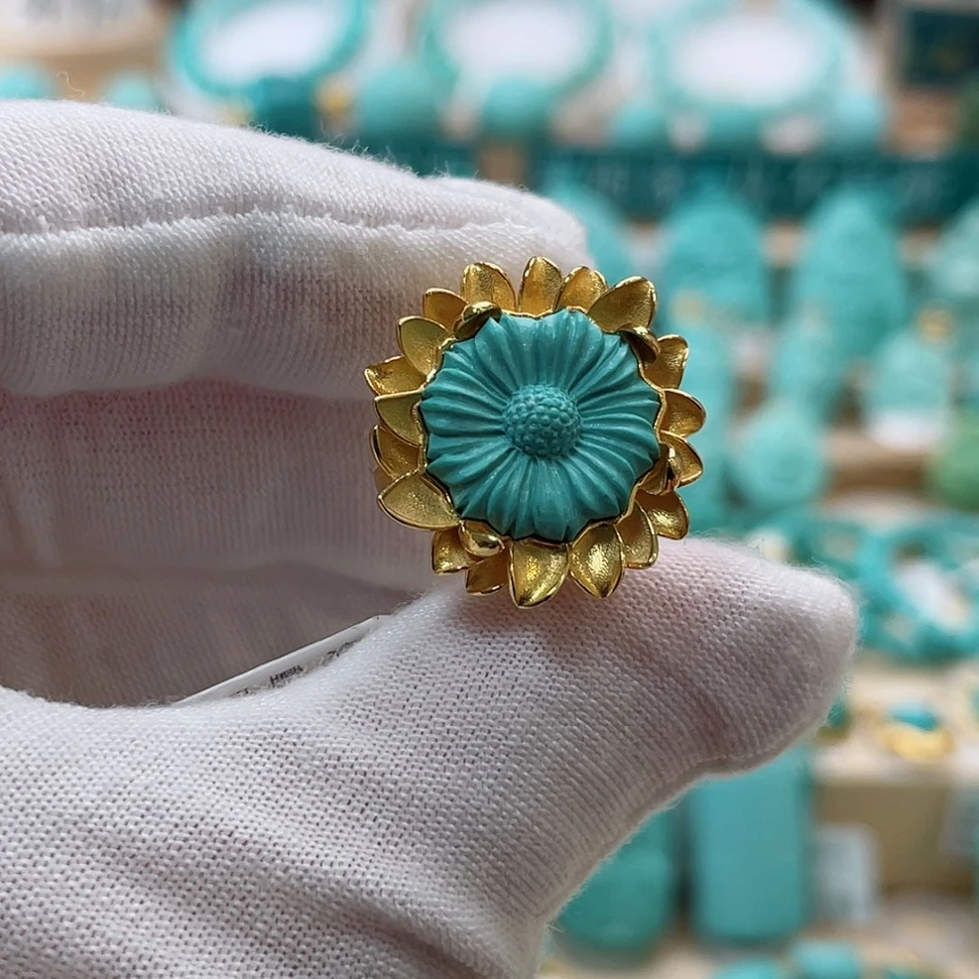 绿松石珠宝奇石18K金镶嵌