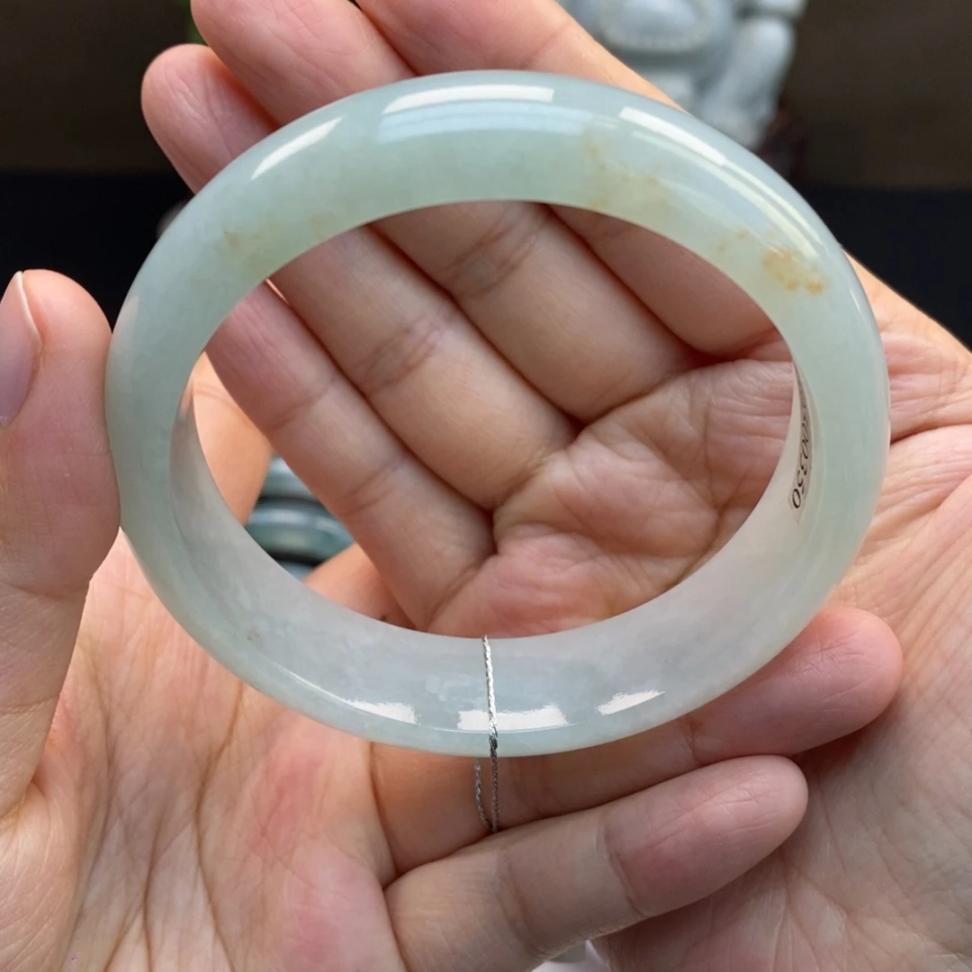 翡翠手镯未镶嵌天然
