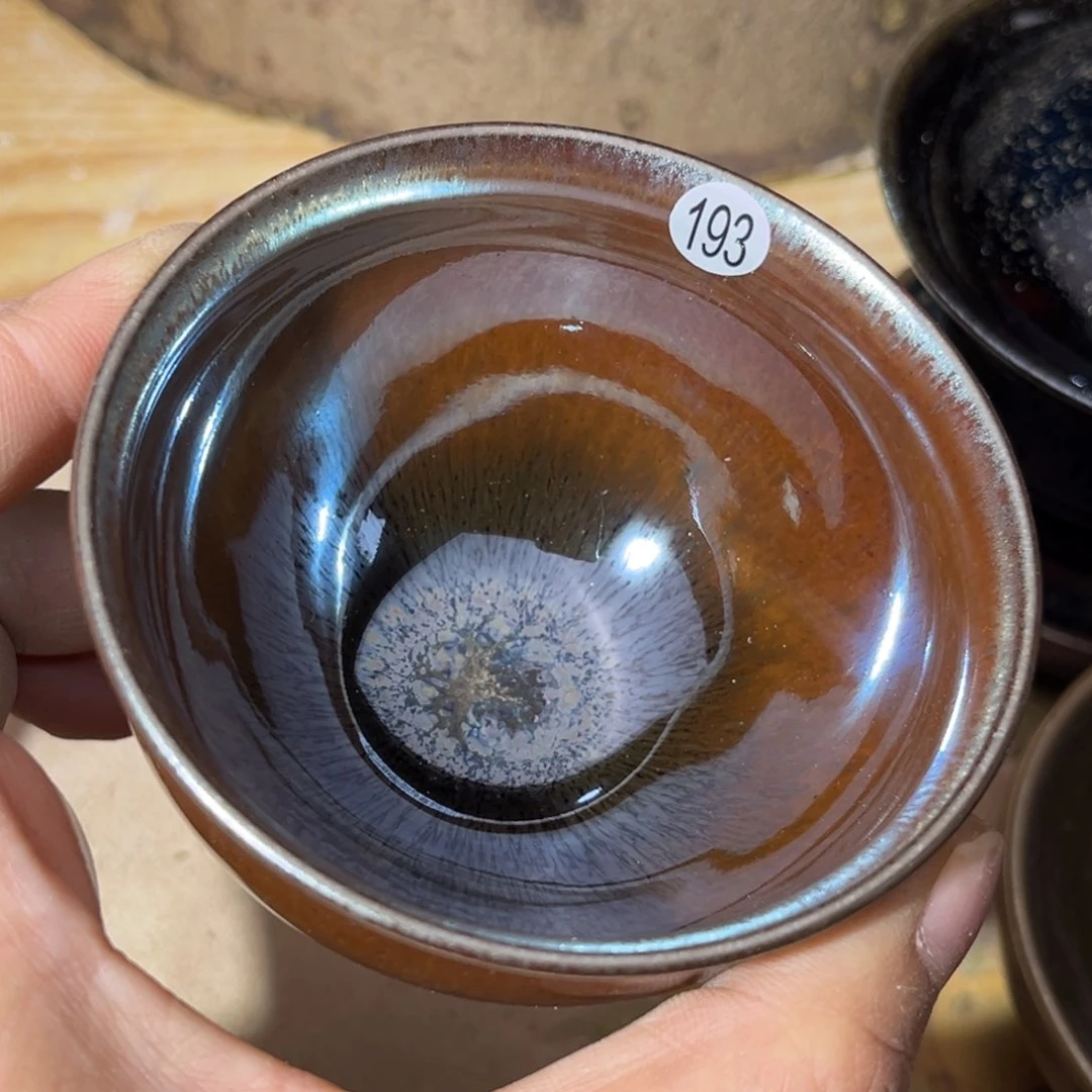 茶盏义兴龙窑坚持真柴烧