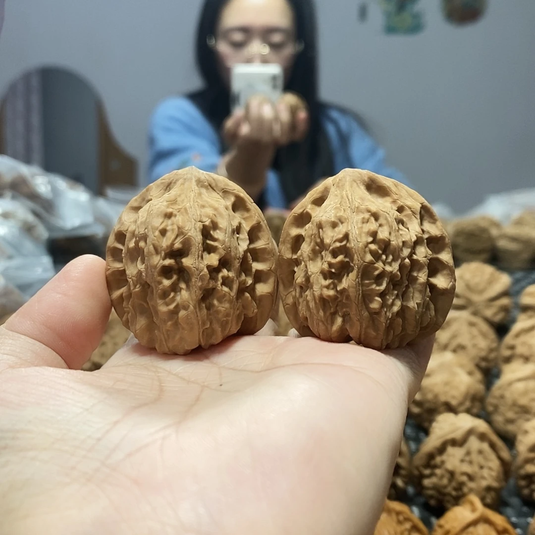 吊坠桃核罗汉头40