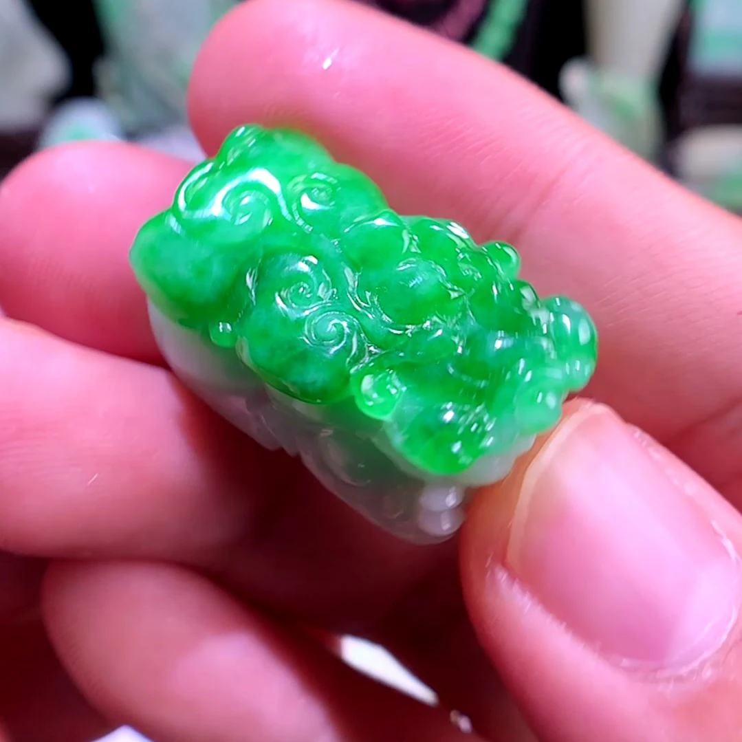 翡翠未镶嵌挂件翡翠貔貅