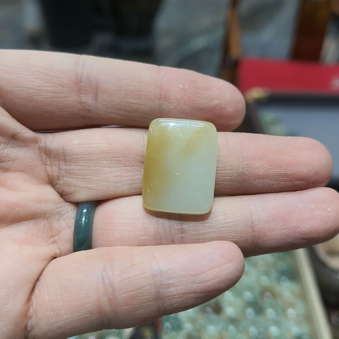 慧***子和田玉（糖玉）未镶嵌吊坠(赠链)