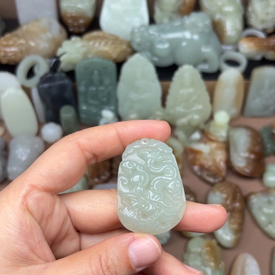 颈饰未镶嵌和田玉