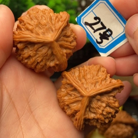 文玩核桃吊坠ᝰ****.三棱39.5