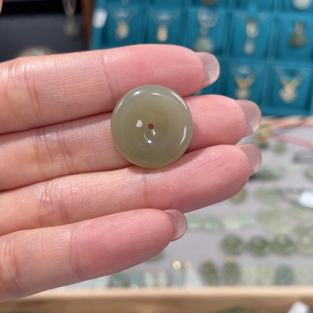 和田玉吊坠(不含链)未镶嵌?****爱